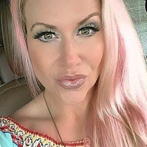 Meet your Posher, Lynn